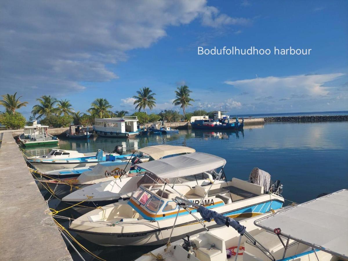 Surfretreat Hotel Bodufolhudhoo Exterior photo